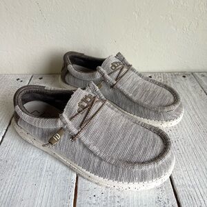 HeyDude Wally Men's Grey/Brown Loafers Size 9